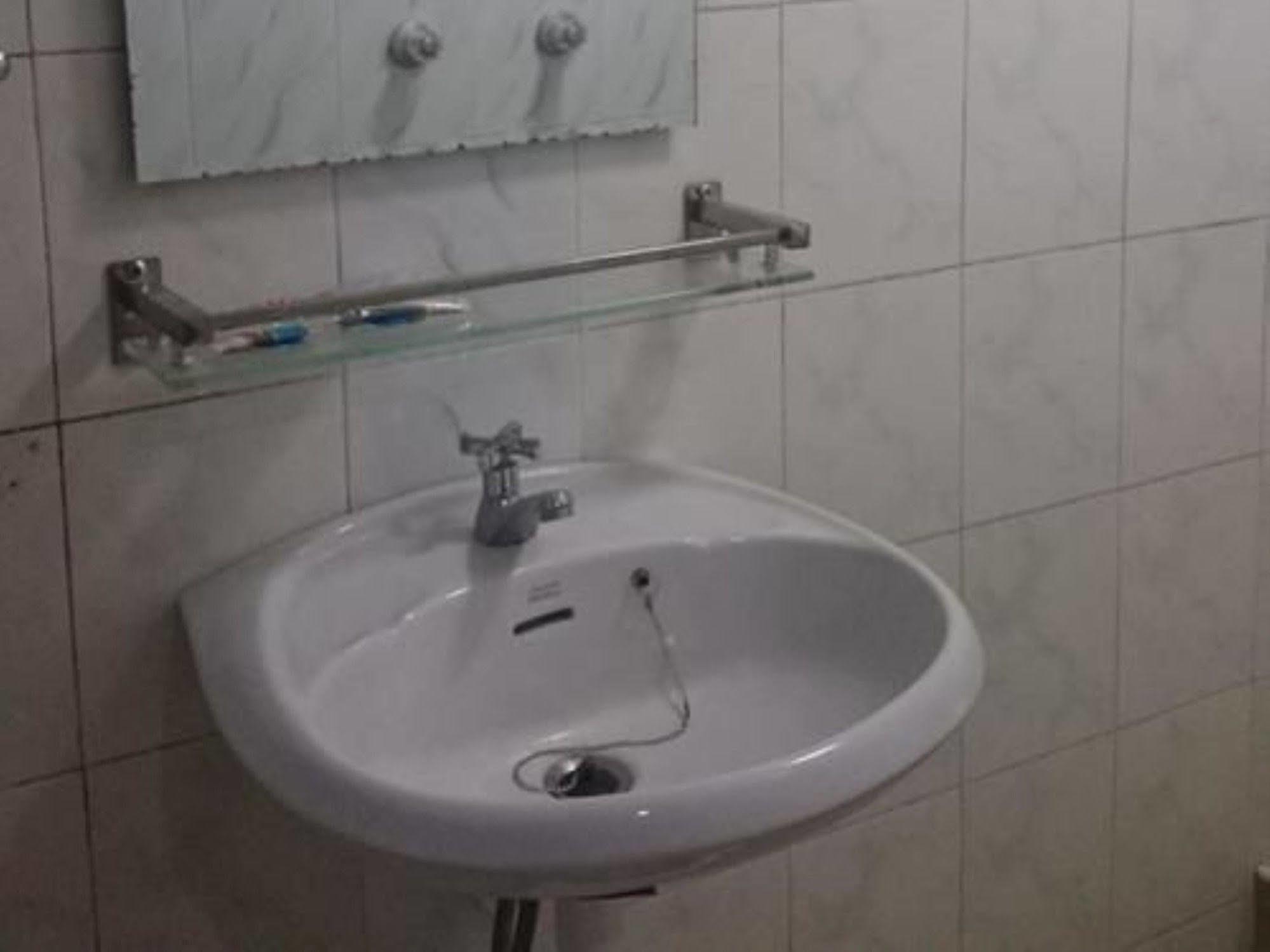 Silver Moon Hotel Rangun Zewnętrze zdjęcie