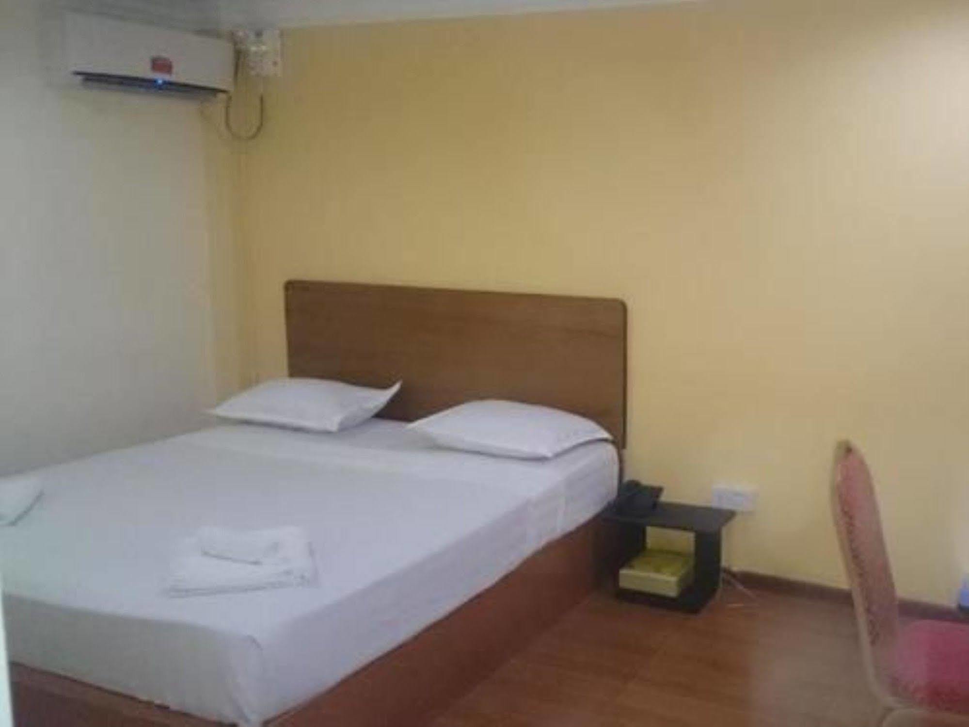Silver Moon Hotel Rangun Zewnętrze zdjęcie